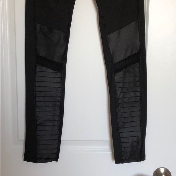 NWOT Black Moto Leggings - Picture 6 of 7